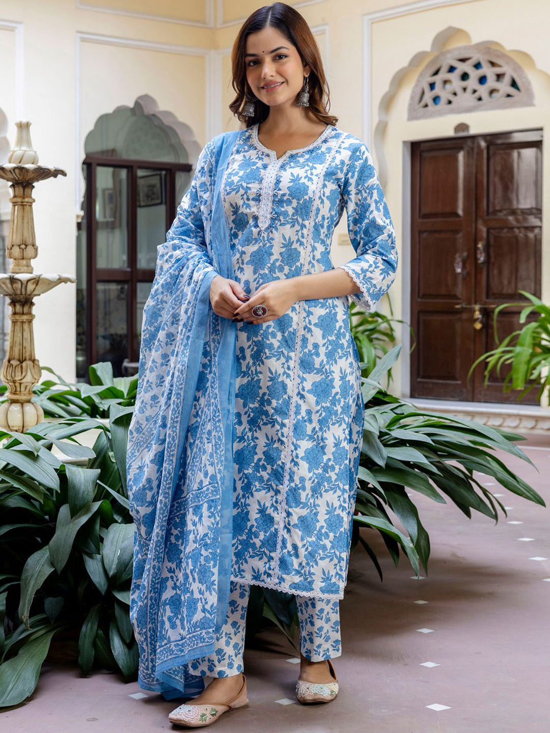 Women Floral Printed Panelled Beads and Stones Pure Cotton Kurta with Trousers & With Dupatta