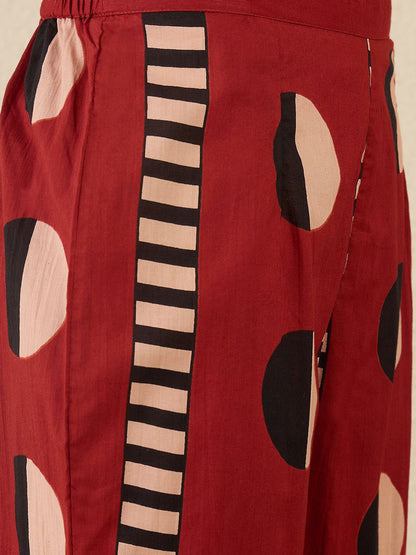 Women Printed Pleated Pure Cotton Kurta with Trousers