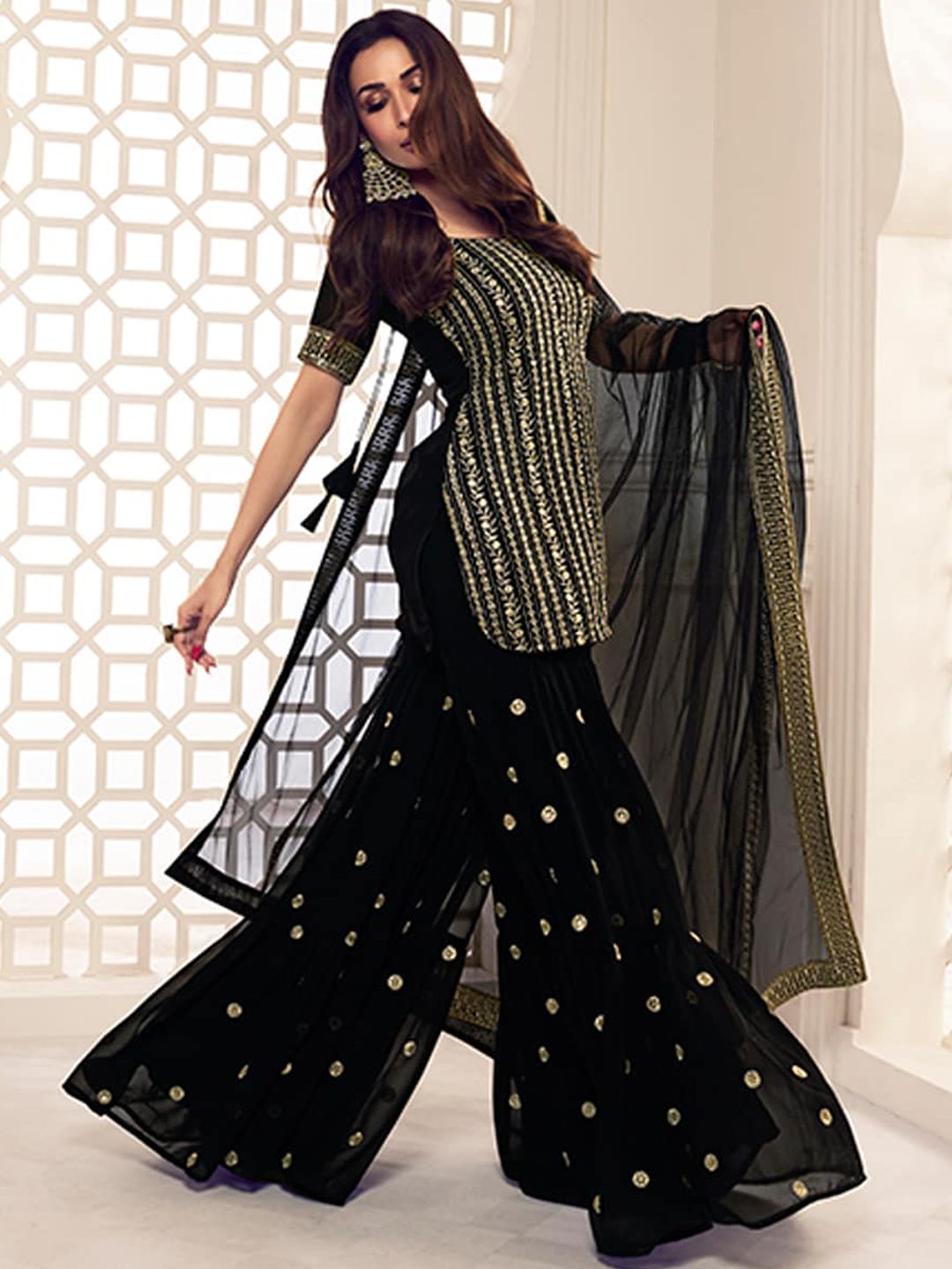 Dhiyona IN Floral Zari Sequinned Embroidered Kurta Set