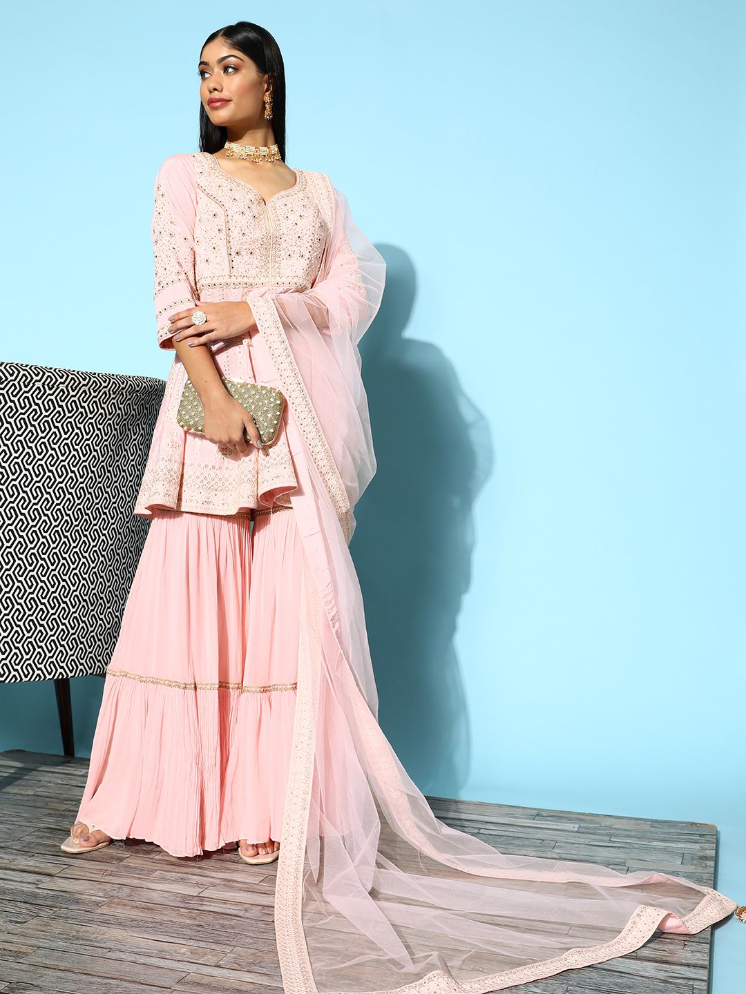 Dhiyona LL Women Ethnic Motifs Silk Blend Shimmer & Sequin Kurta Set