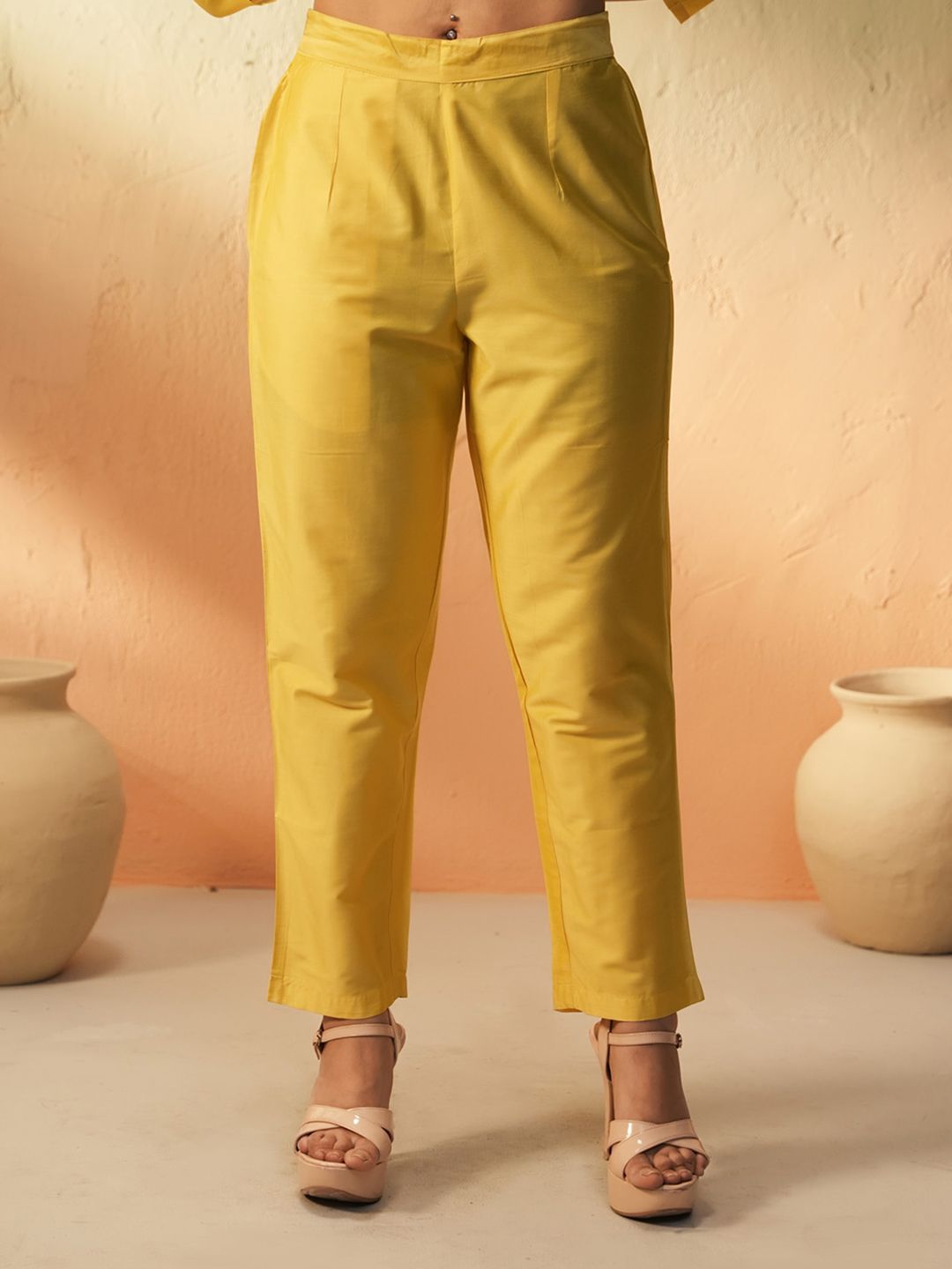 Dhiyona IS Women's Women Printed Regular Kurta with Trousers & With Dupatta