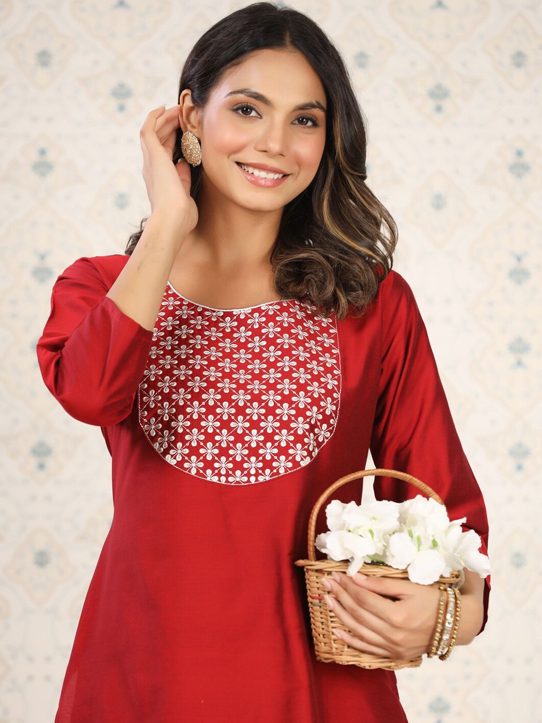 Dhiyona OD  Floral Embroidered Kurta