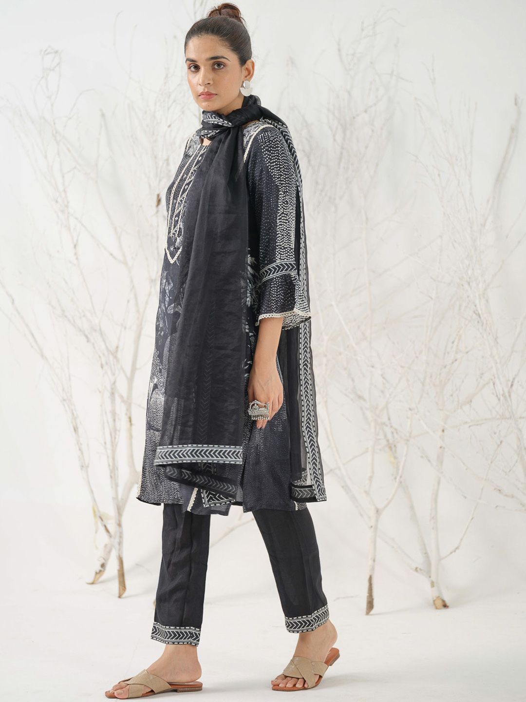 Dhiyona IS Women's Floral Printed Round Neck Bell Sleeves Straight Kurta with Trousers & Dupatta