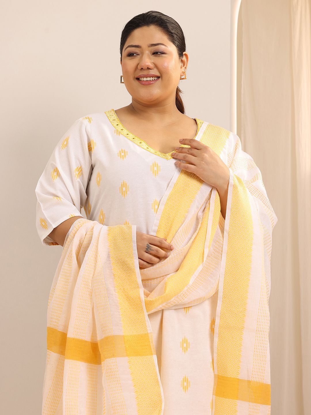Dhiyona Women's Plus Size Ethnic Motifs Regular Kurta with Salwar & With Dupatta
