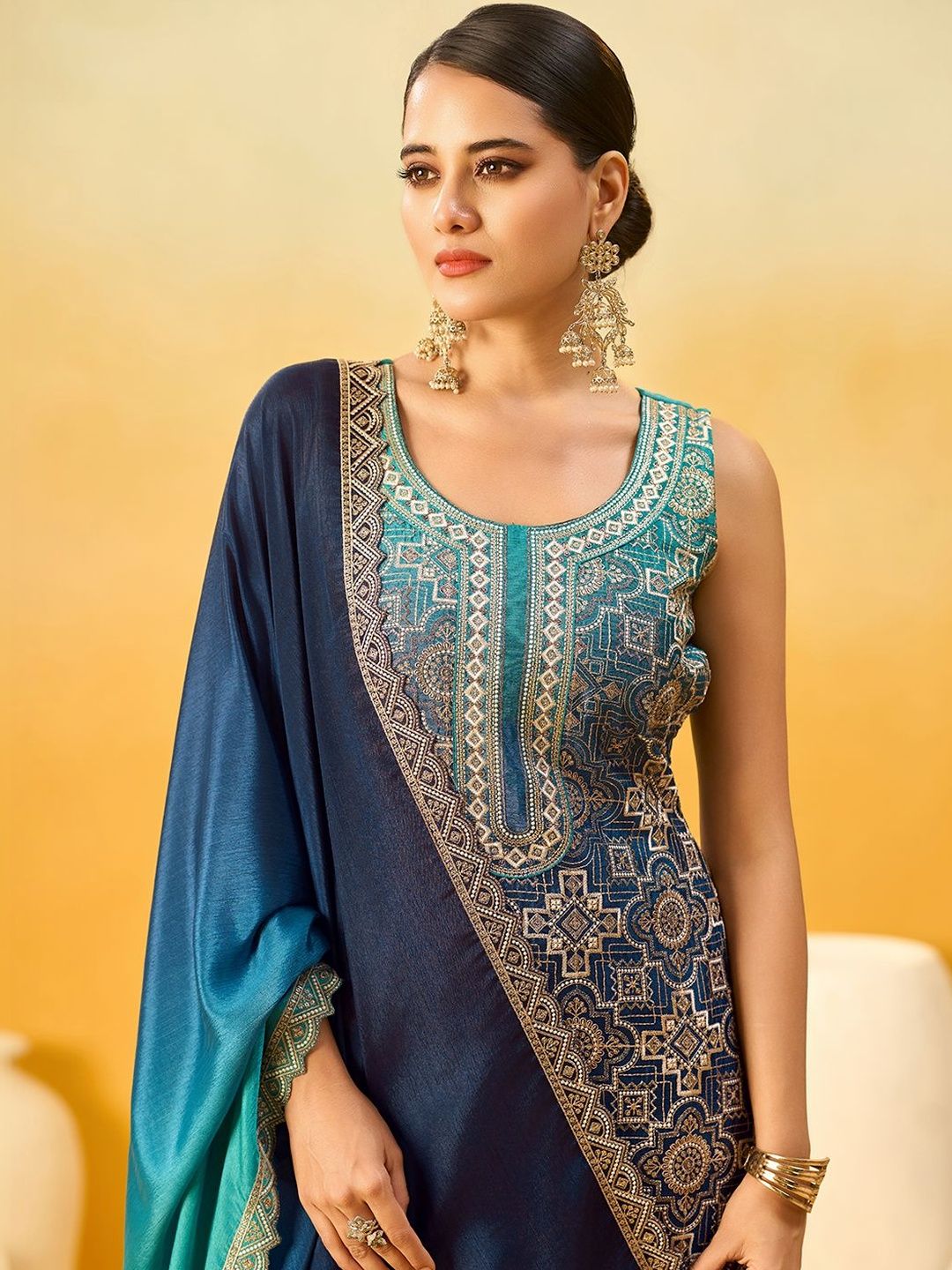 Dhiyona KL Women Ethnic Motifs Regular Thread Work Kurta with Sharara & With Dupatta