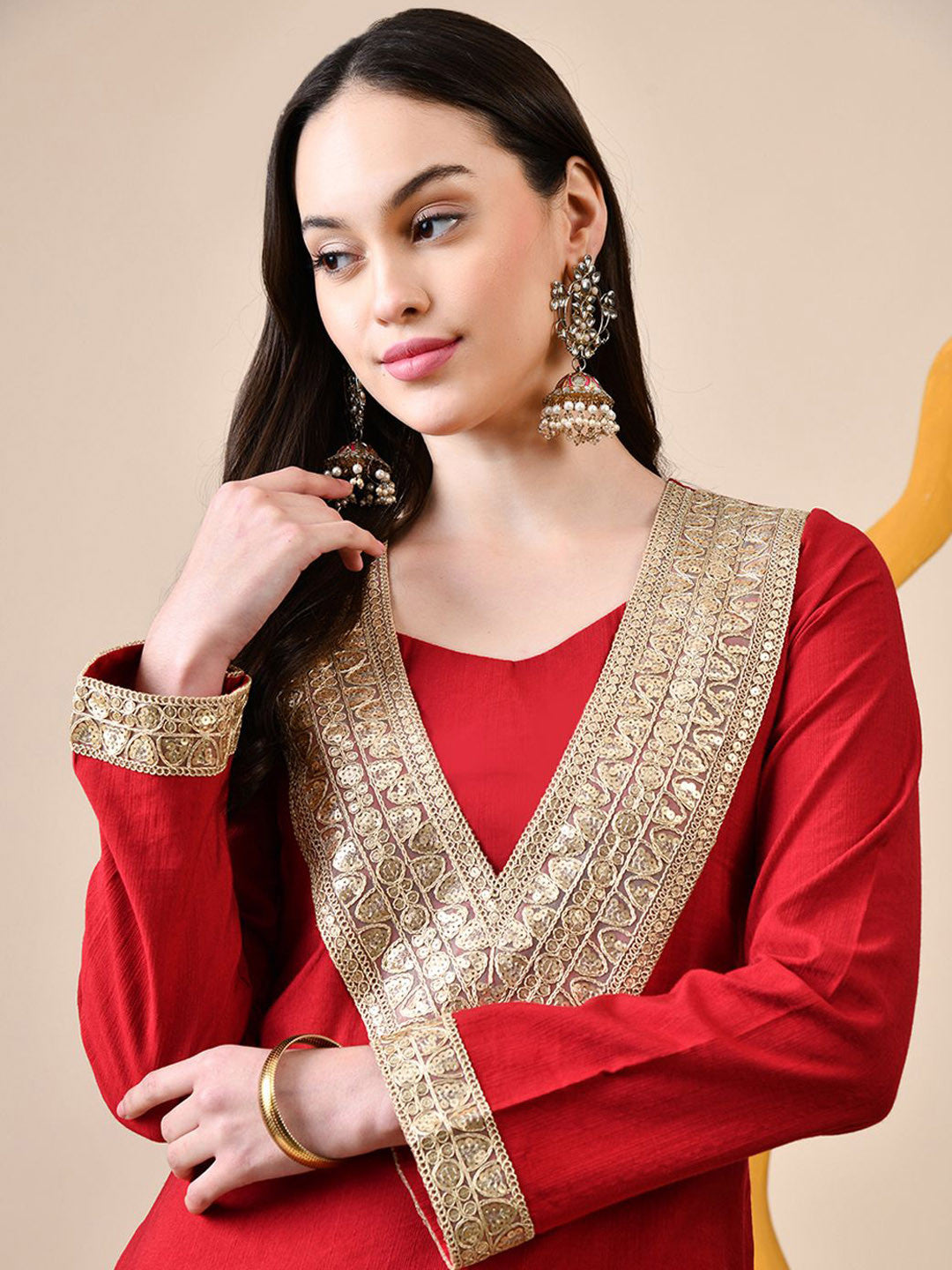 Floral Yoke Design Round Neck Sequinned Straight Kurta With Trouser