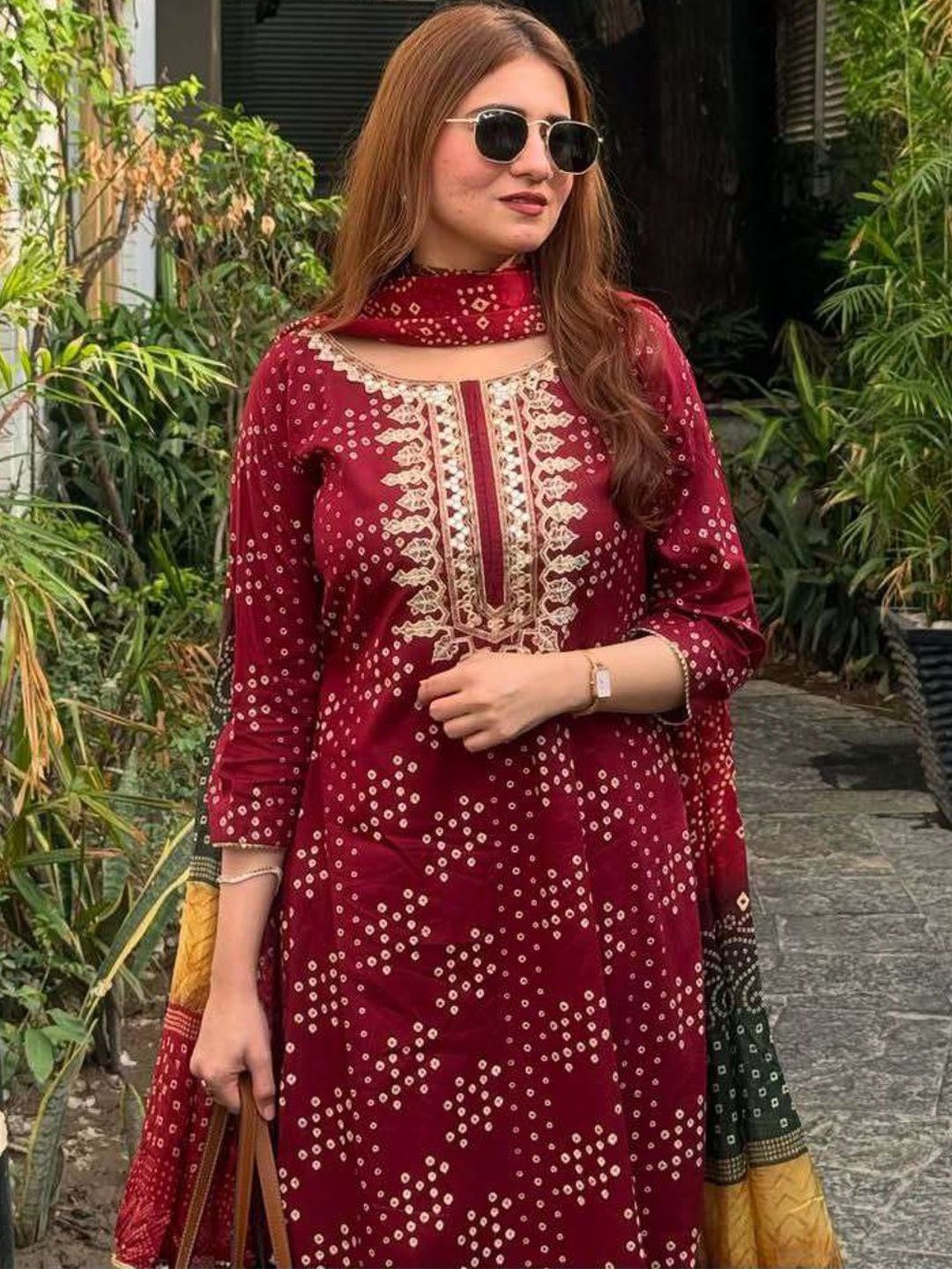 Dhiyona KL Ethnic Motifs Printed Thread Work Straight Kurta With Trousers & Dupatta