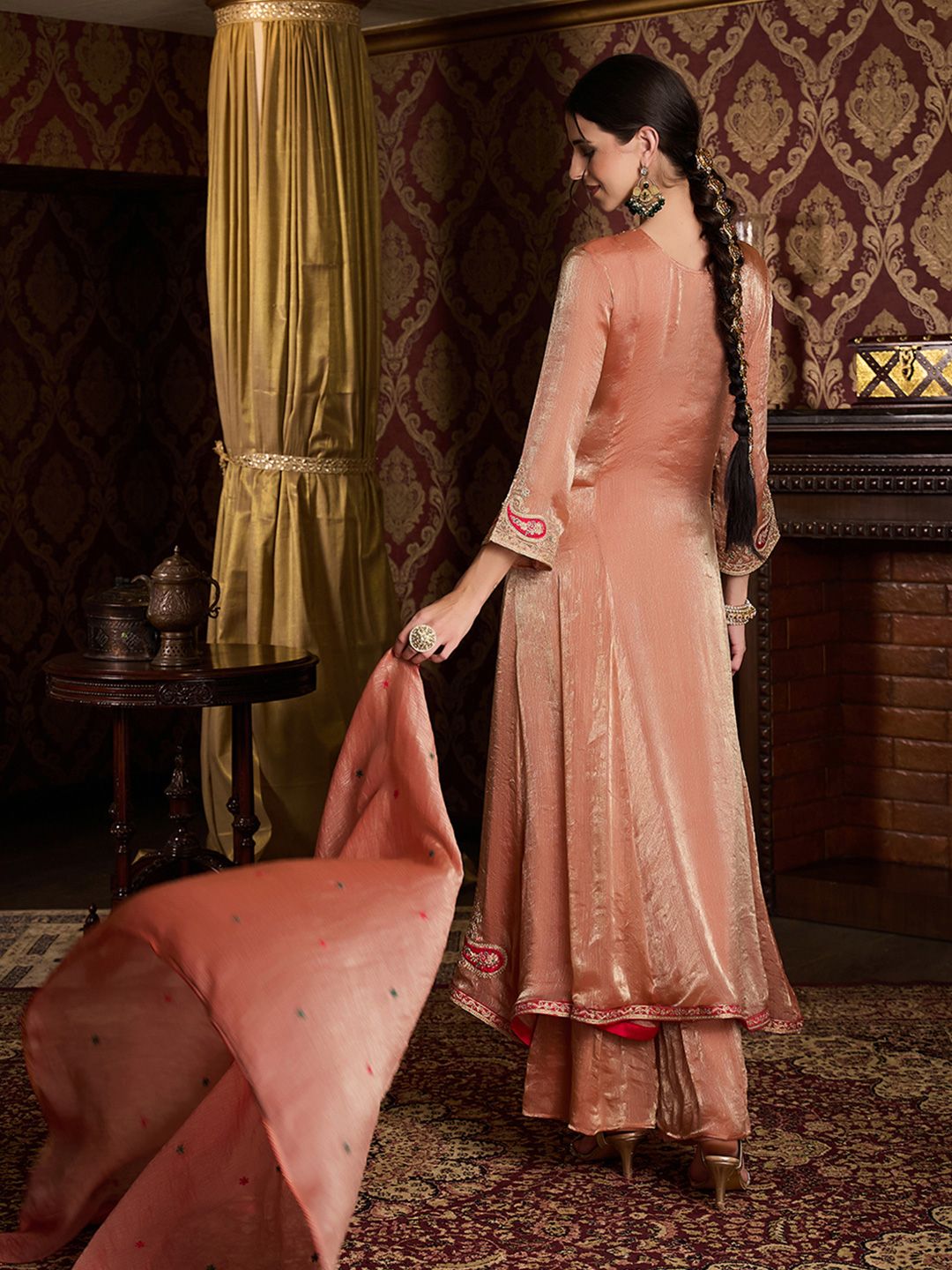 Dhiyona CH Applique Embroidered Kurta Set