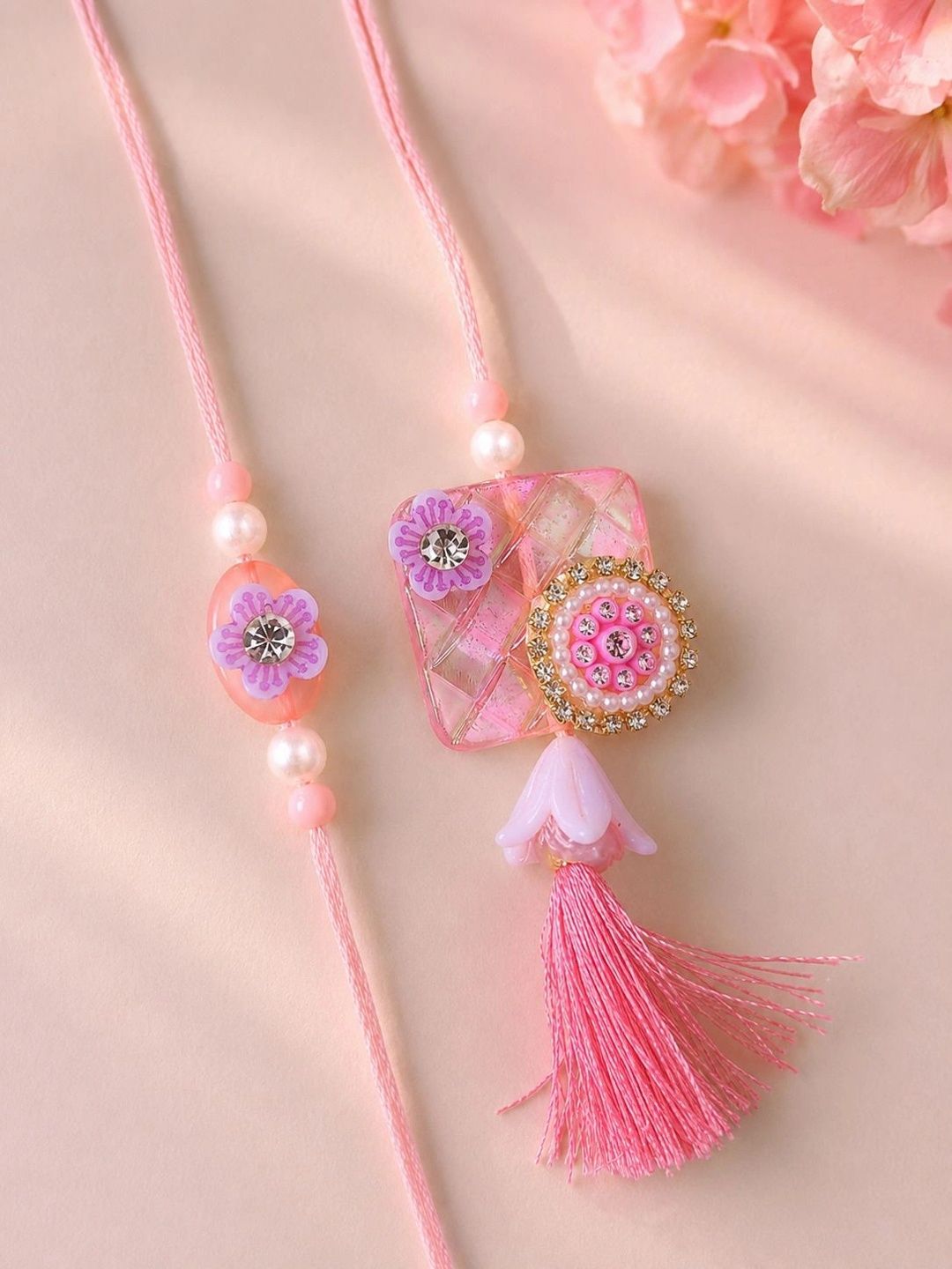 Dhiyona Rakhi