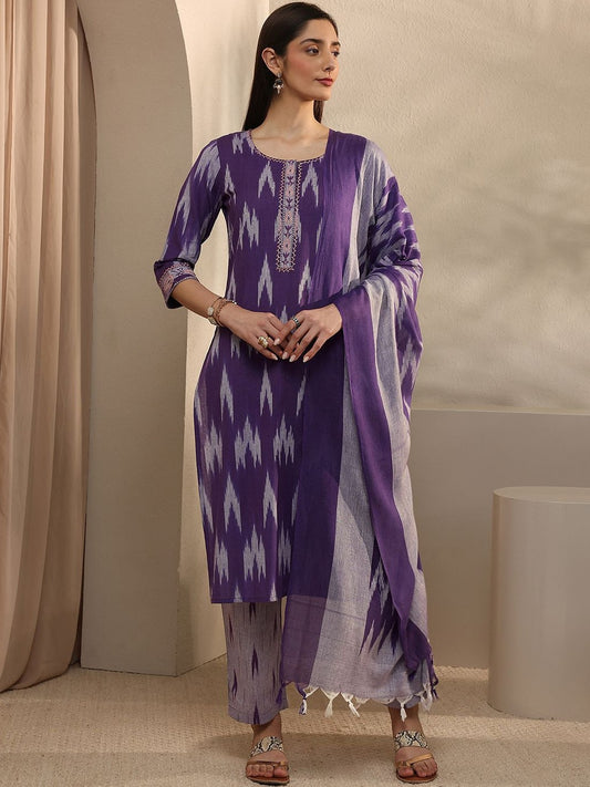 Women Printed Regular Thread Work Kurta with Trousers & With Dupatta
