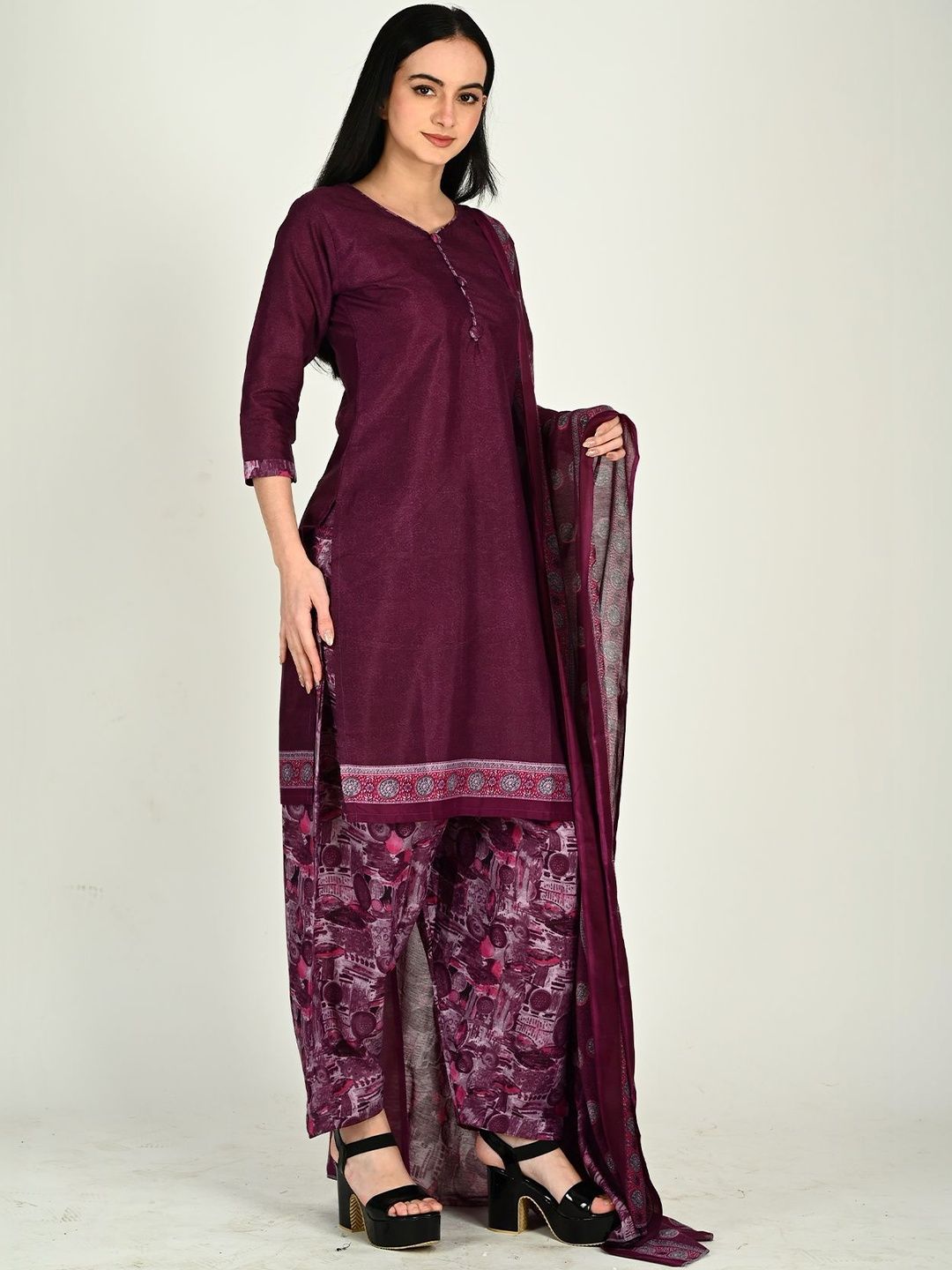 Dhiyona KL Women Ethnic Motifs Regular Kurta with Patiala & With Dupatta