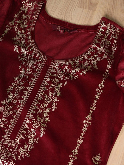 Maroon Floral Printed Winter Velvet Kurta & Trouser With Dupatta