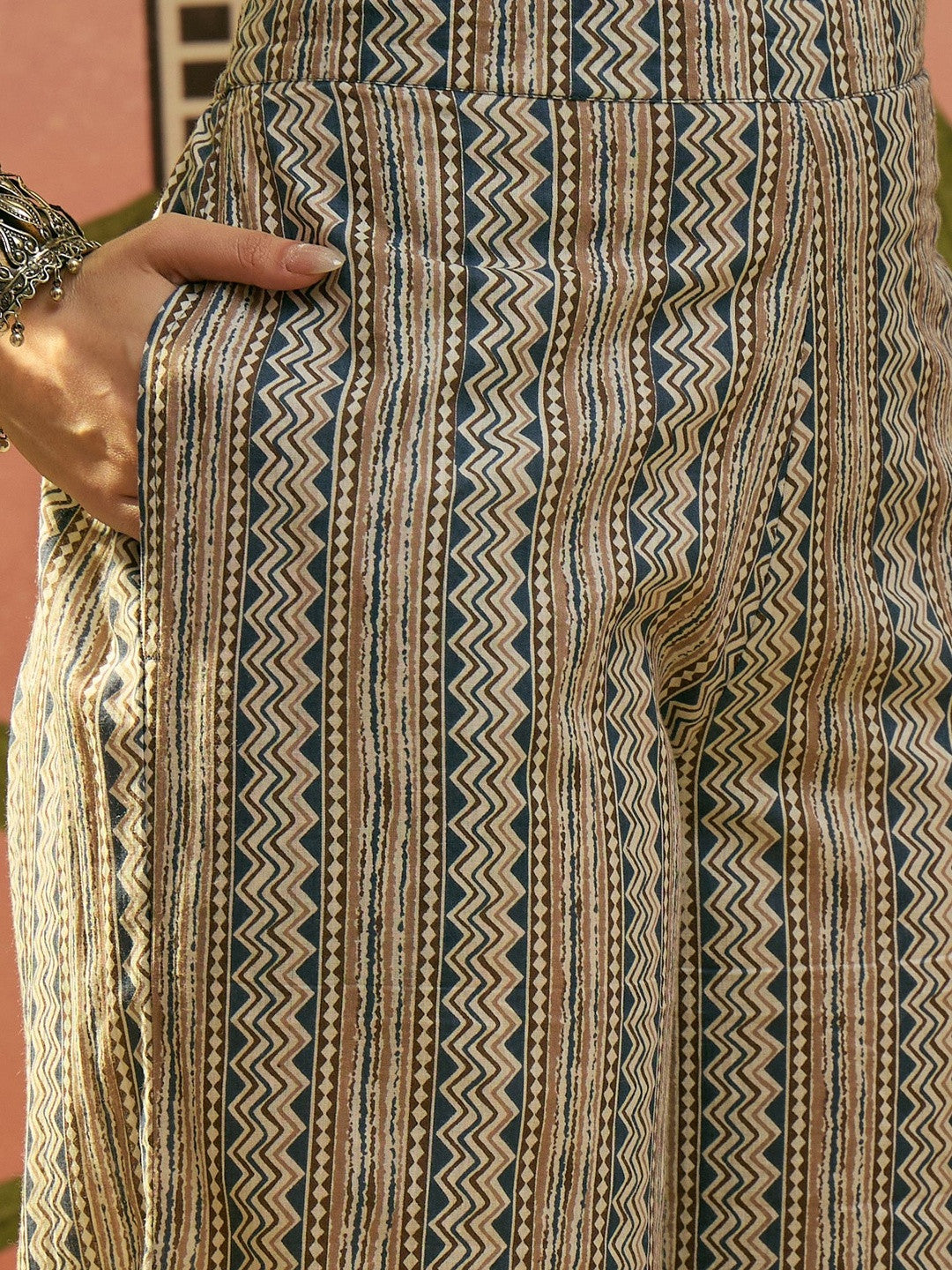 Printed Round Neck Kurta Trousers & Dupatta