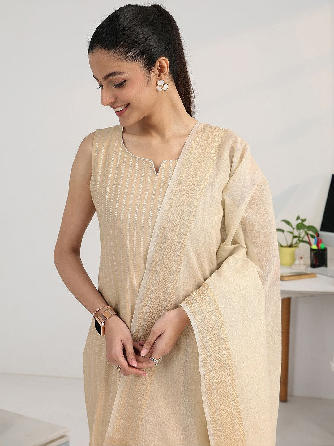 Women Regular Kurta with Palazzos & With Dupatta