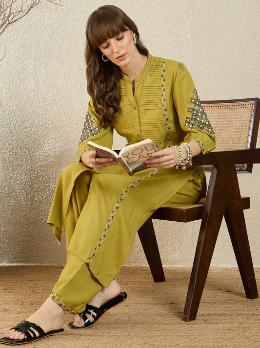 Dhiyona IE Embroidered Mandarin Collar Three-Quarter Sleeves Tunic And Trousers