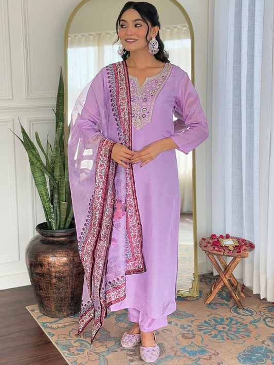 Dhiyona KL Women Paisley Yoke Design Kurta with Trousers & Dupatta