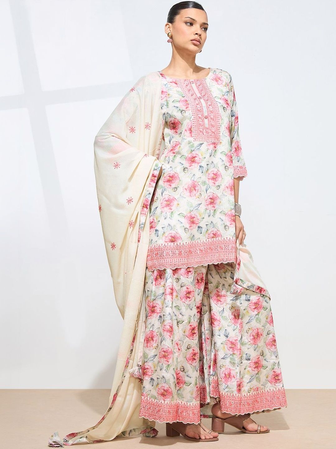 Dhiyona KL Women Floral Printed Regular Thread Work Kurta with Palazzos & With Dupatta