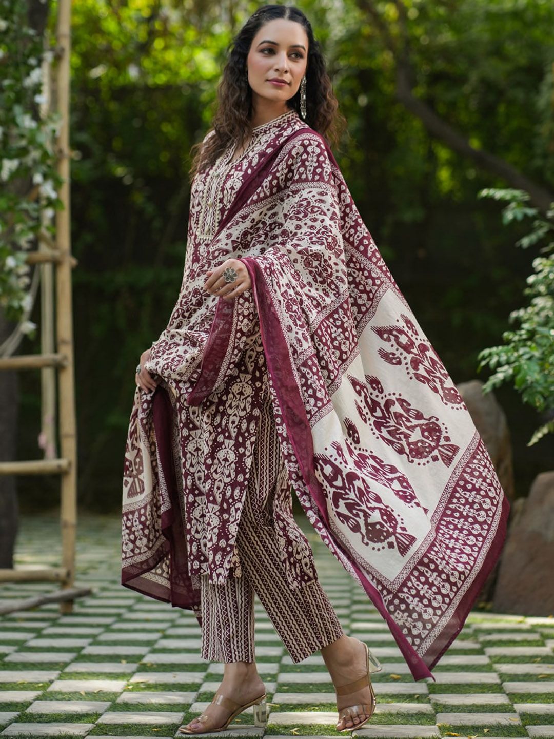 Dhiyona RR Women's Printed Gotta Patti Pure Cotton Straight Kurta With Trousers & Dupatta