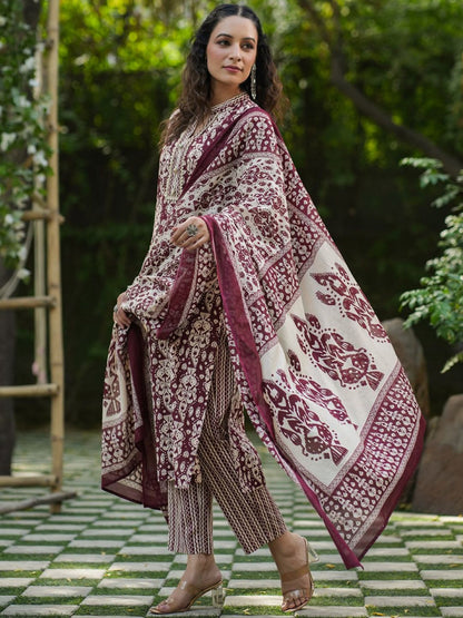 Dhiyona RR Women's Printed Gotta Patti Pure Cotton Straight Kurta With Trousers & Dupatta