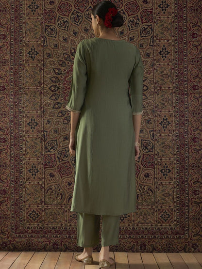 Ethnic Motifs Embroidered Thread Work Kurta With Trousers