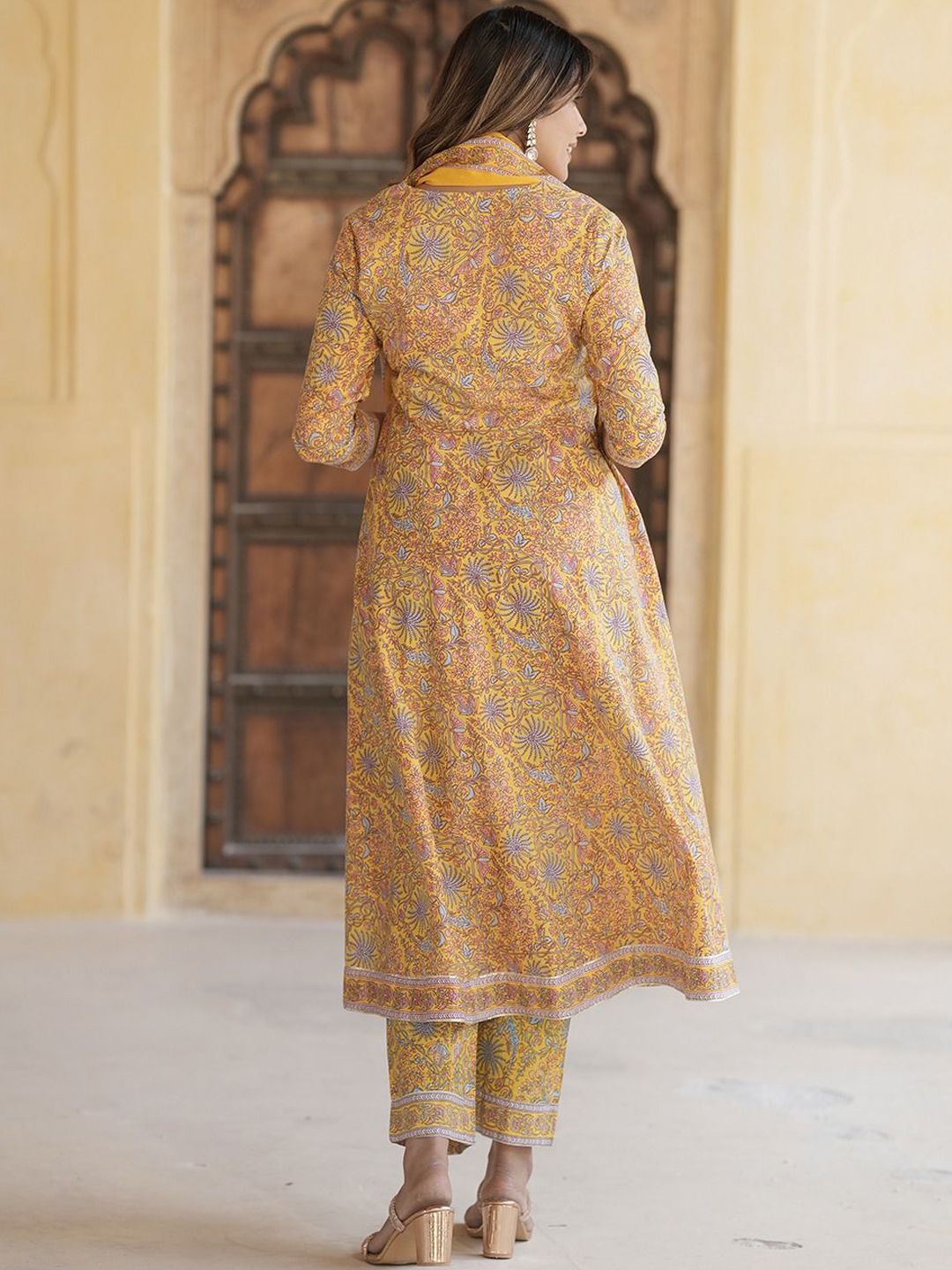 Dhiyona KL Floral Printed Pure Cotton Anarkali Kurta With Trousers & Dupatta