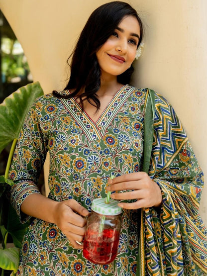 Dhiyona KL Women Green Pure Cotton Kurta Sets