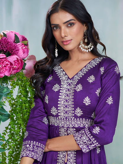 Dhiyona CH Women Floral Embroidered A-Line Kurta with Trousers