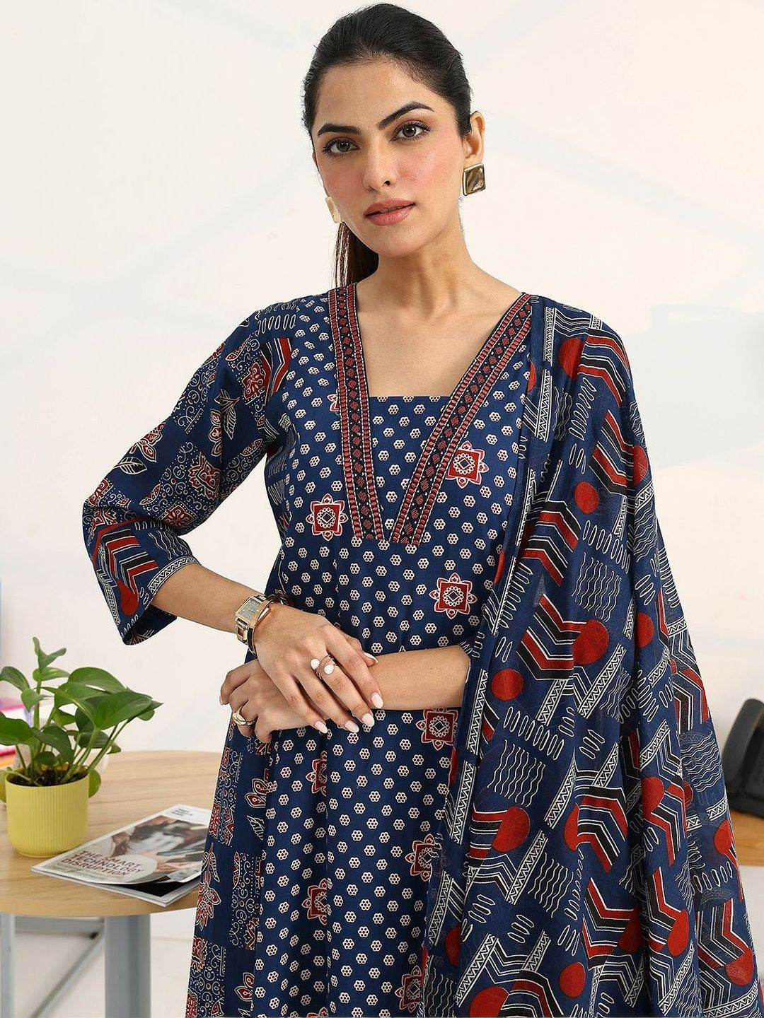 Women Ethnic Motifs Printed Regular Cotton Blend Kurta with Trousers & With Dupatta