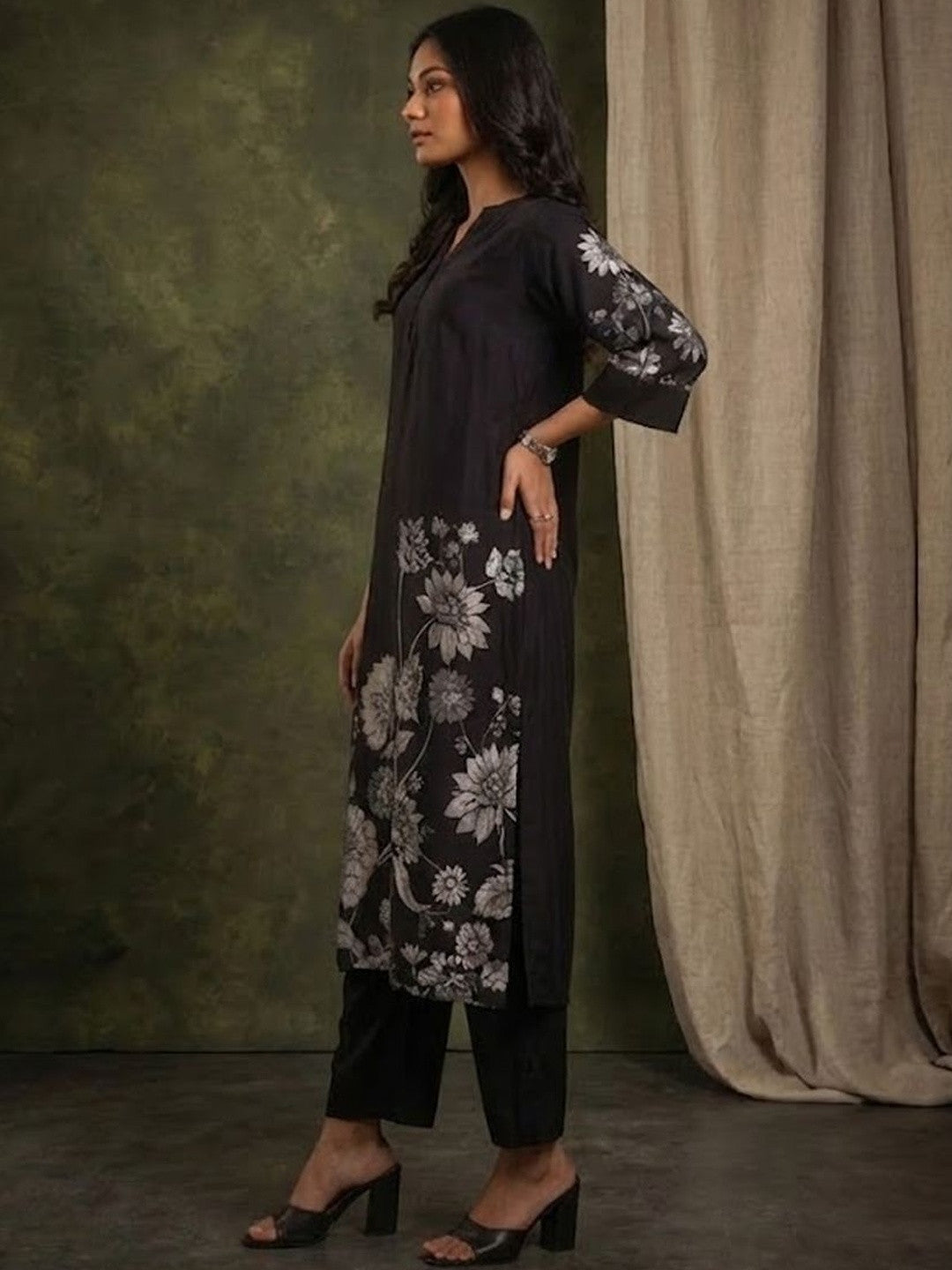 Printed Mandarin Collar Kurta & Trousers