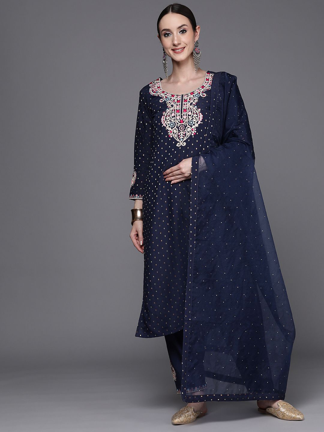 Dhiyona IE Women Embroidered Thread Work Chanderi Silk Kurta with Trousers & With