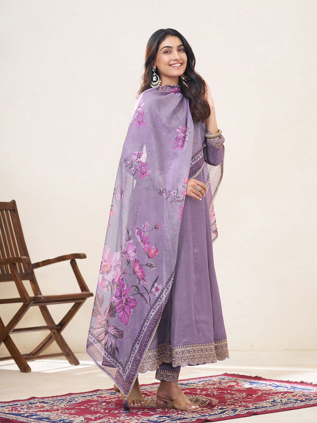 Dhiyona CH Women Floral Printed Kurta with Trousers & Dupatta