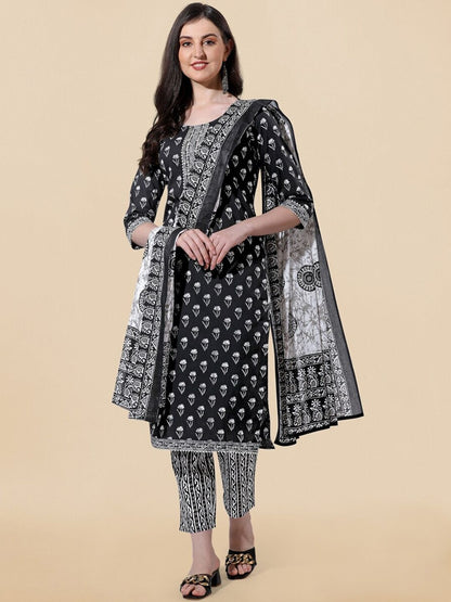 Dhiyona KL Floral Printed Gotta Patti Pure Cotton Kurta With Trousers & Dupatta