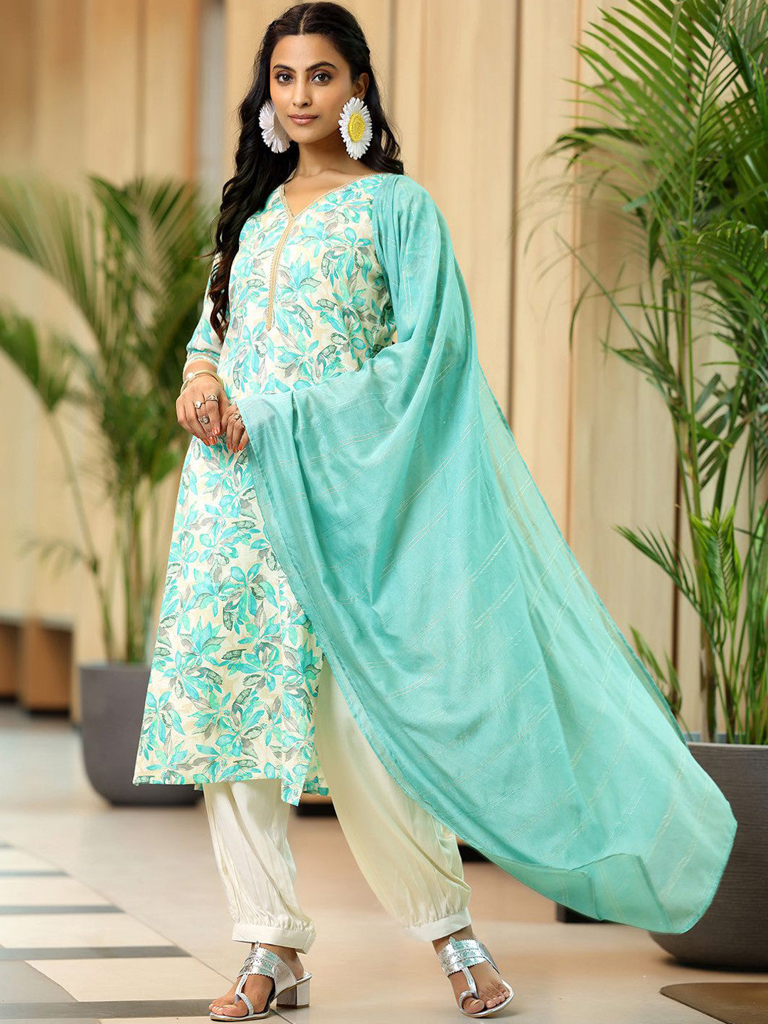 Women Floral Printed Regular Sequinned Kurta with Salwar & With Dupatta