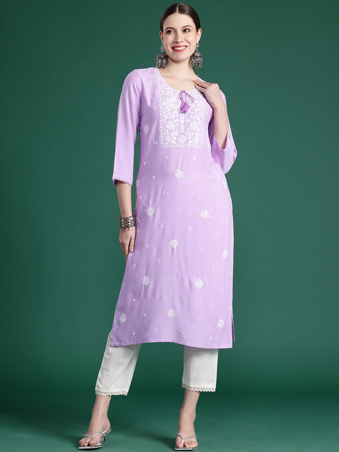 Dhiyona IE Floral Embroidered Thread Work Kurta