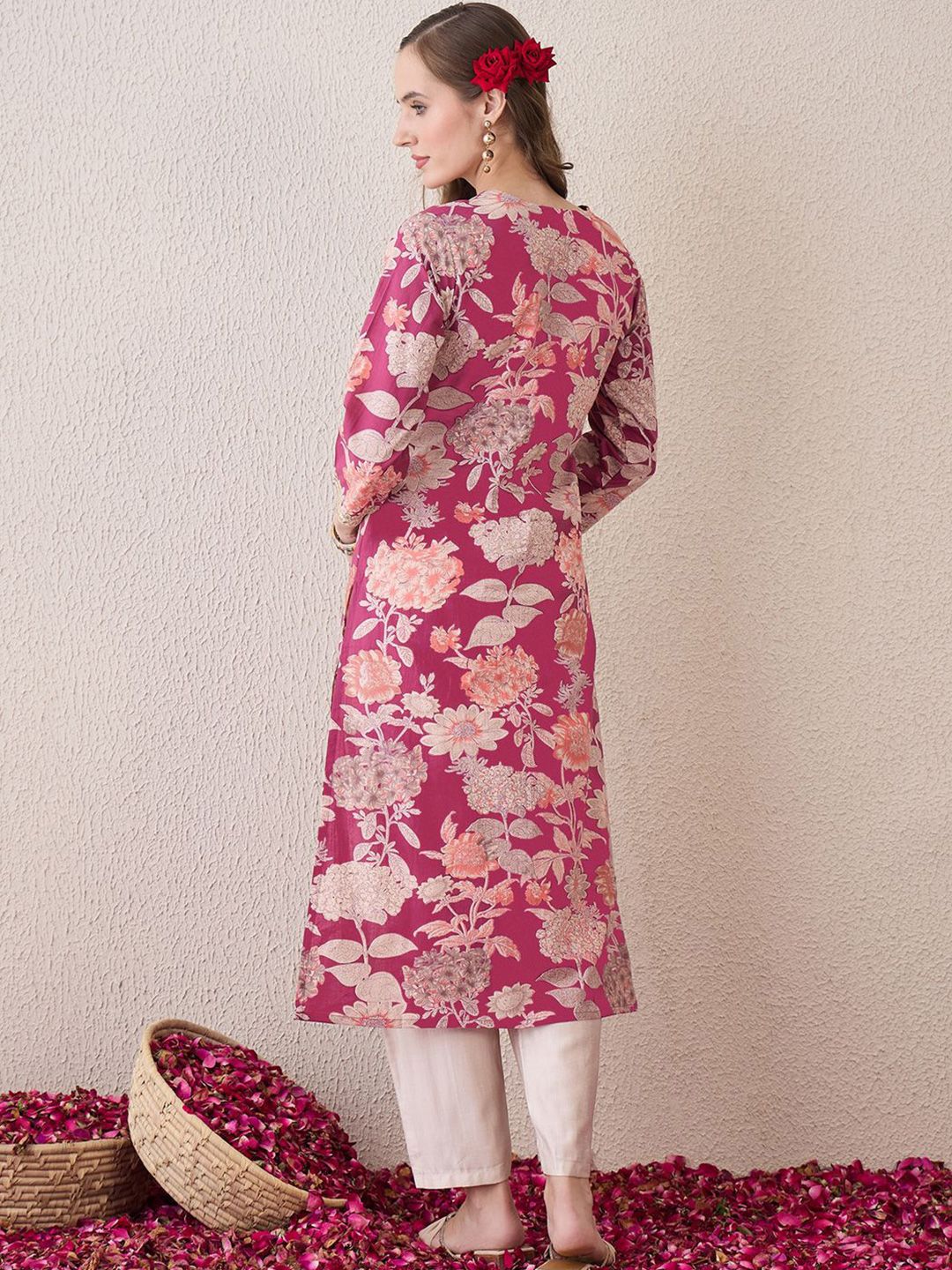 Dhiyona IE Floral Printed Notch Neck Thread Work Cotton Straight Kurta