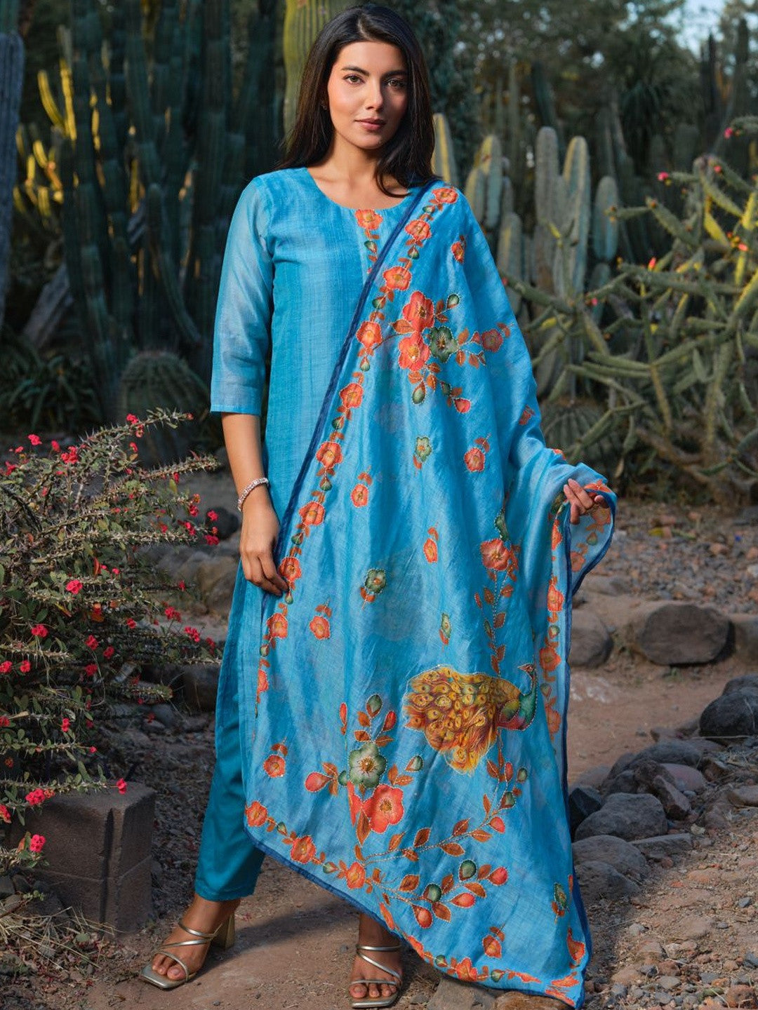 Dhiyona SN Floral Printed Round Neck Straight Kurta & Trousers With Dupattta