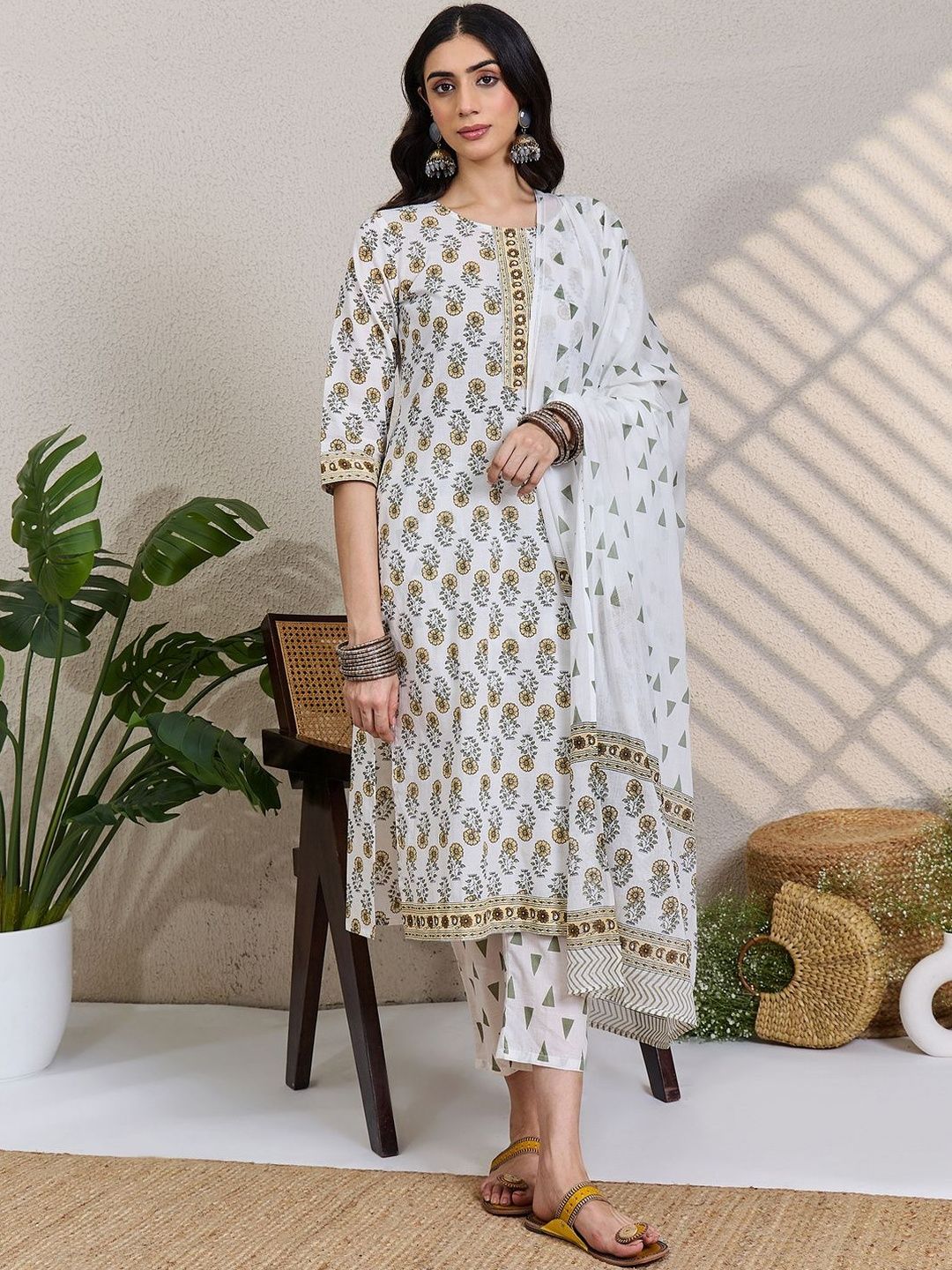 Dhiyona IE Women Floral Printed Cotton Kurta with Trousers & Dupatta