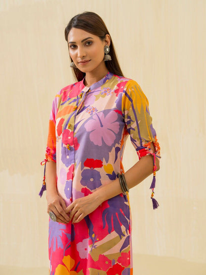 Dhiyona IS Women's Floral Printed Regular Kurta with Trousers