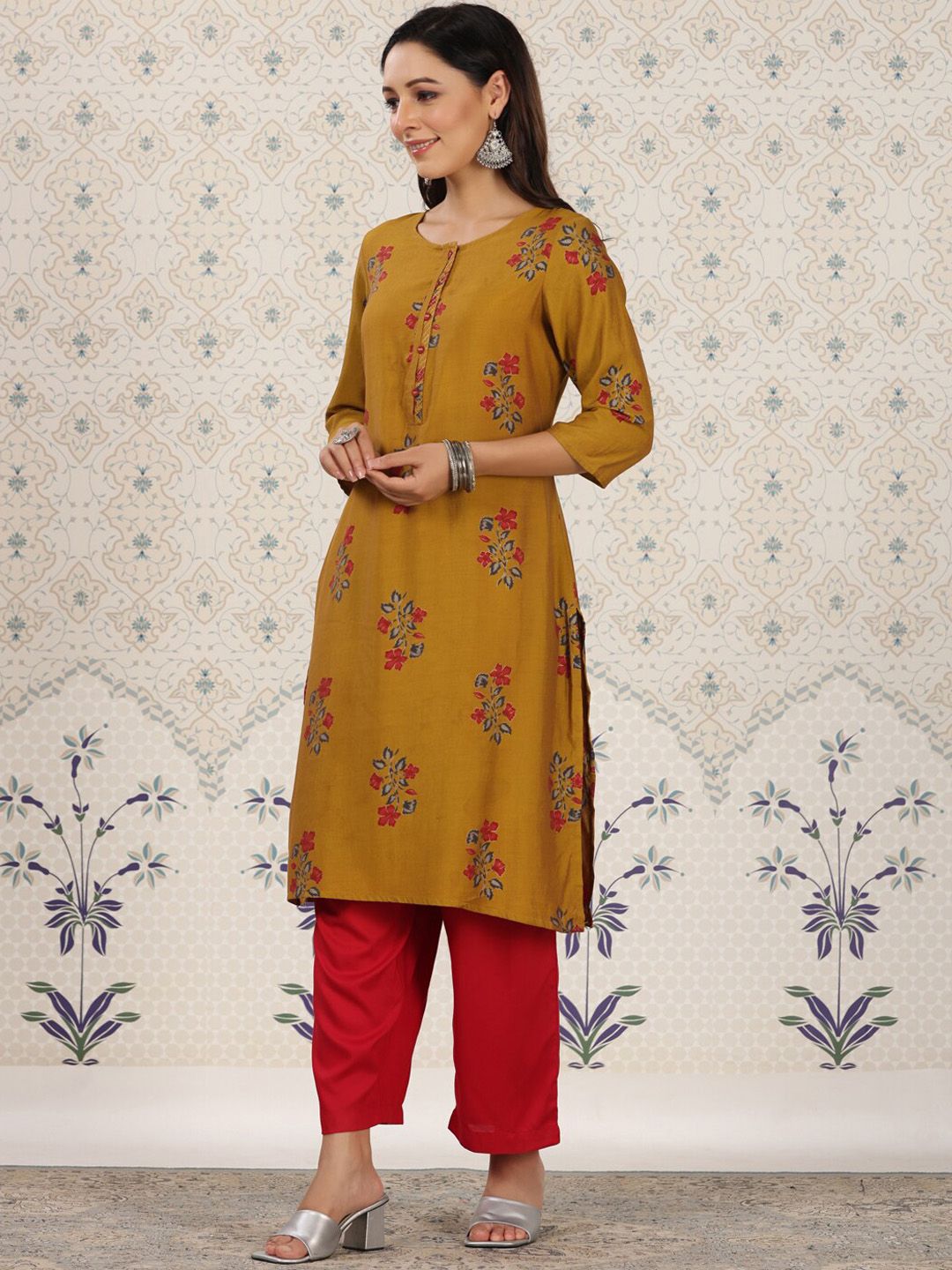 Dhiyona OD  Floral Printed Zari Detailed Straight Kurta