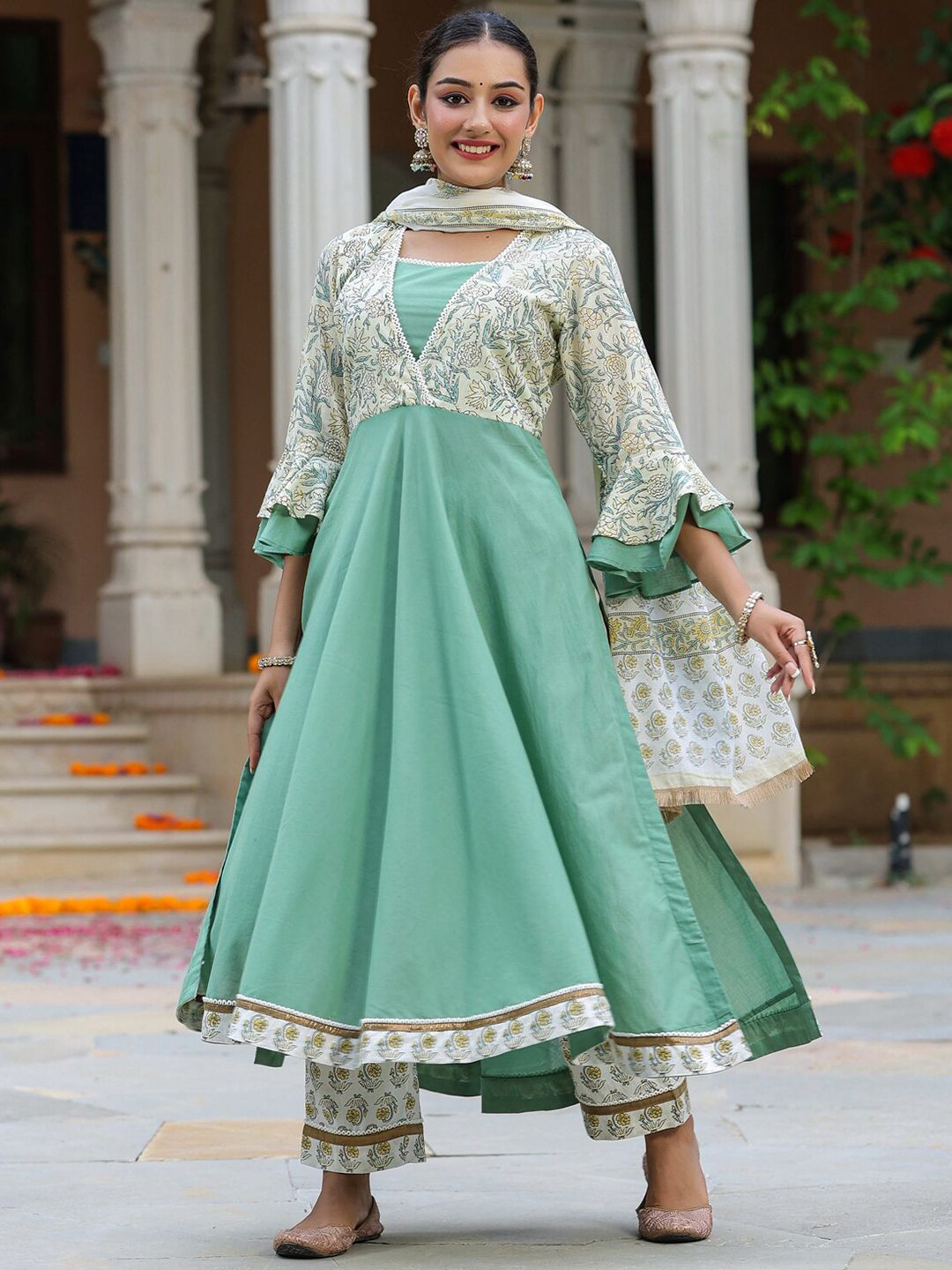 Dhiyona RR Women's Floral Printed Bell Sleeves Pure Cotton Kurta With Trousers & Dupatta