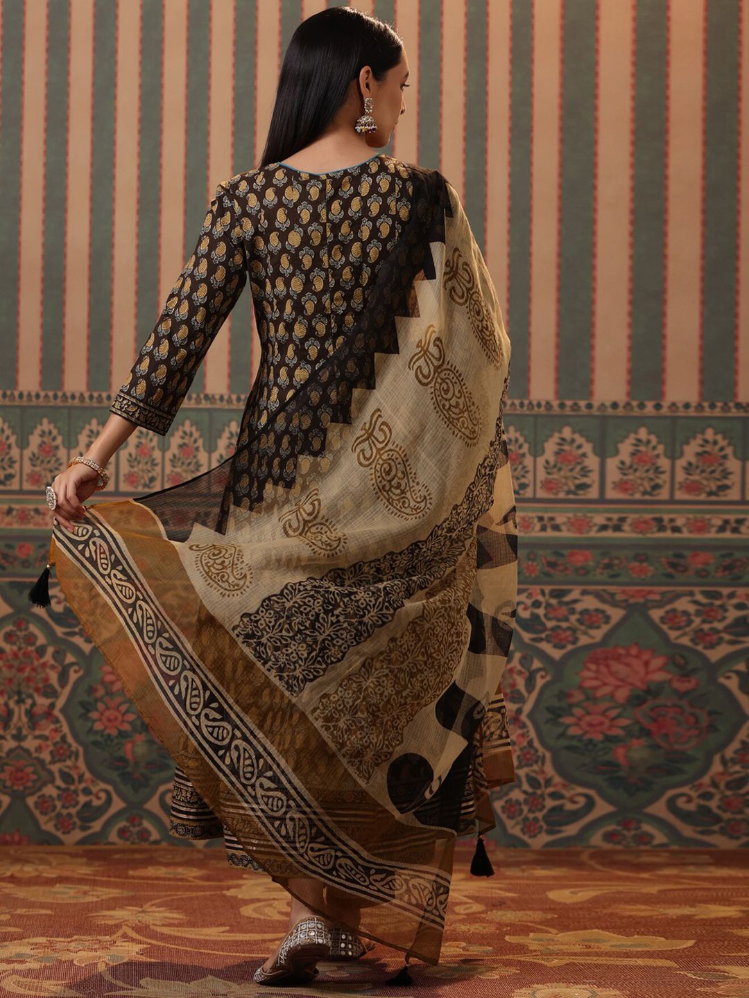 Dhiyona RR Women's Paisley Printed Beads and Stones Pure Cotton Kurta with Trousers & Dupatta