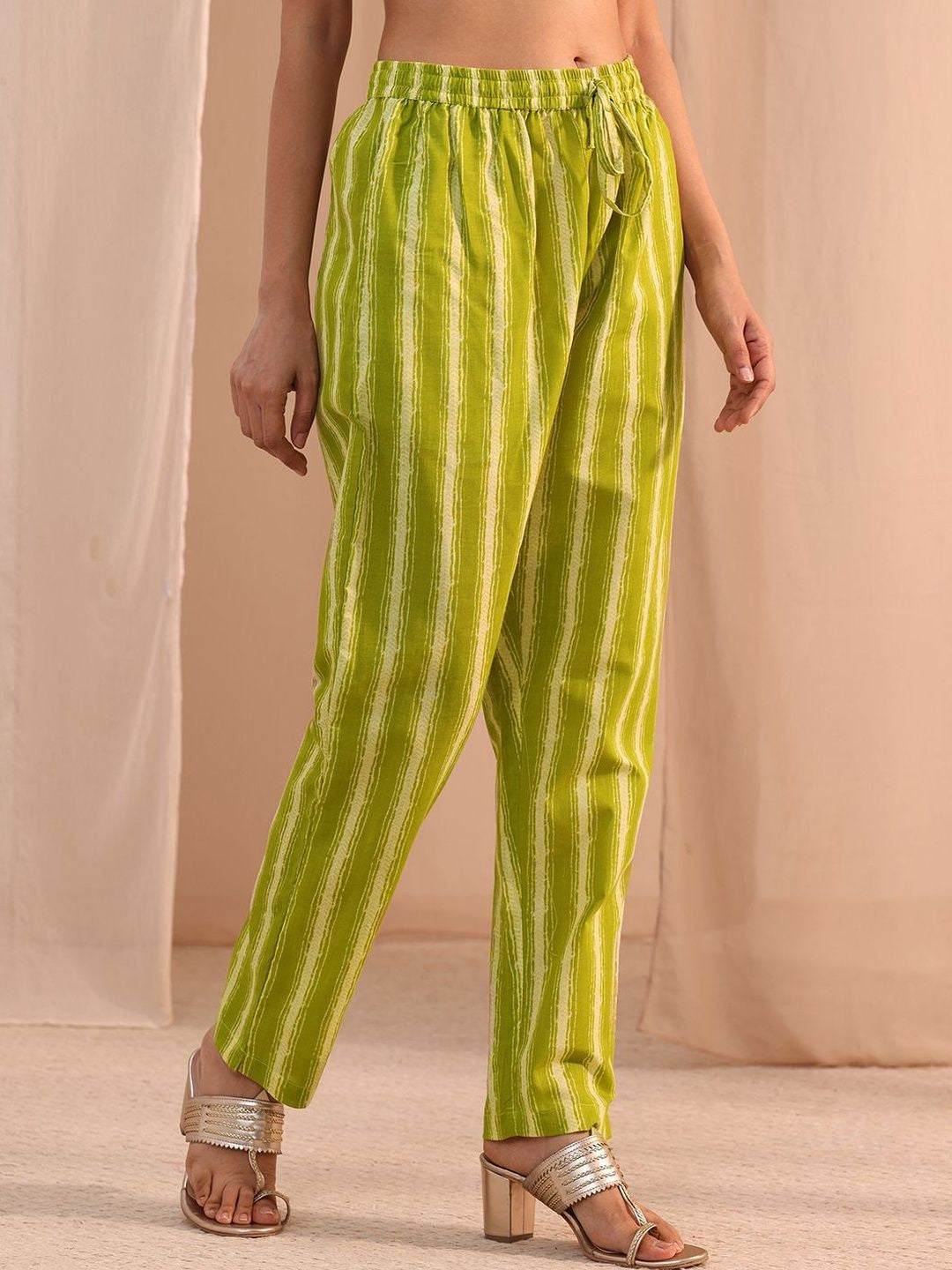 Women Ethnic Motifs Printed Regular Mirror Work Kurta with Trousers & With Dupatta
