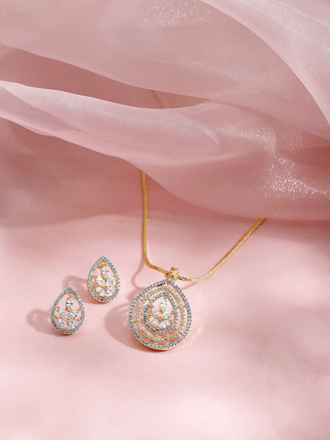 Dhiyona RJ Women's 22KT Gold Plated Cubic Zirconia Studded Floral Pendent Jewellery Set