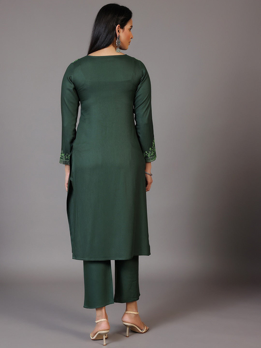 Floral Yoke Design Regular Thread Work Kurta with Trousers