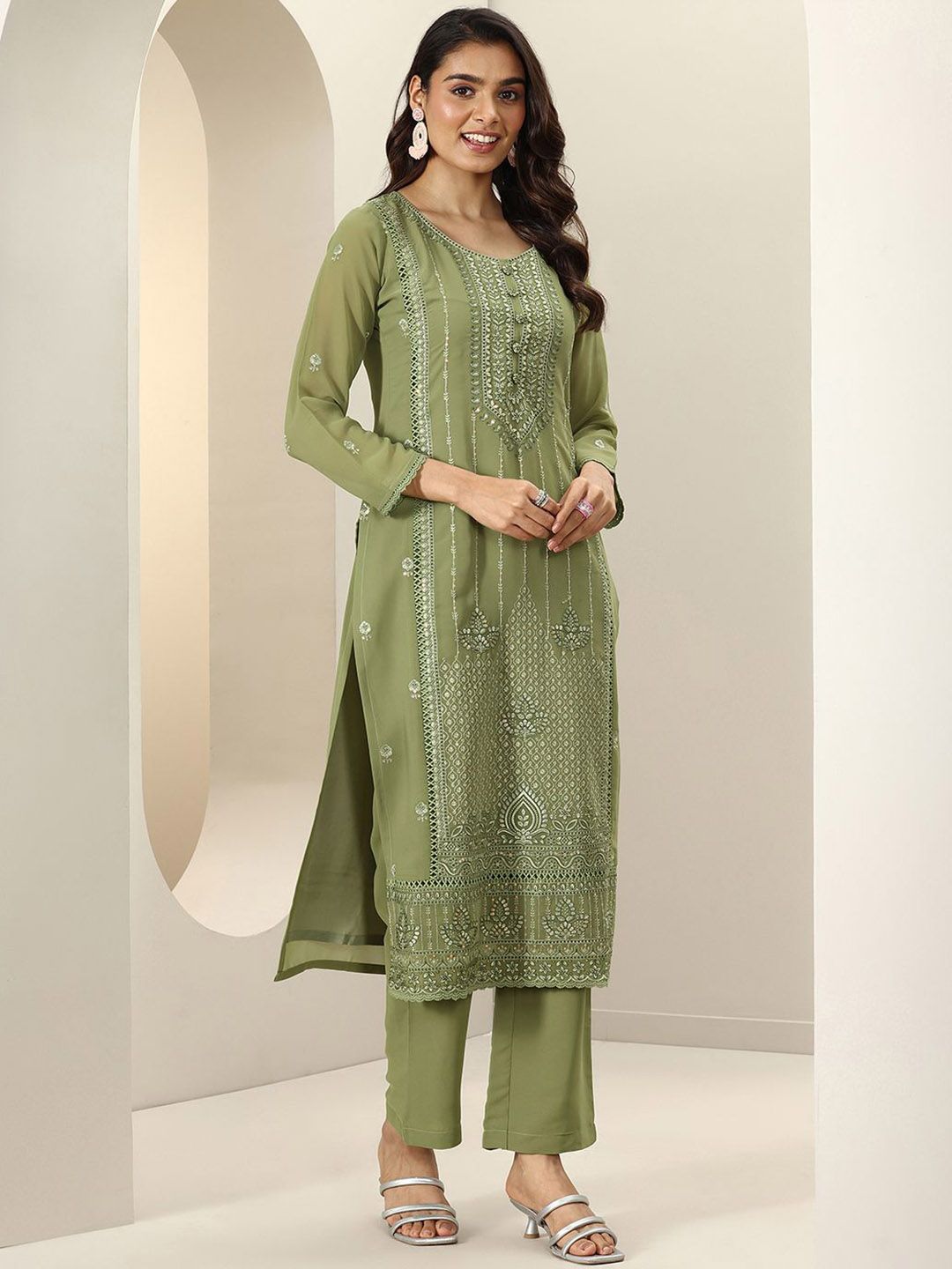 Dhiyona LL Women Floral Embroidered Panelled Sequinned Kurta with Palazzos & Dupatta