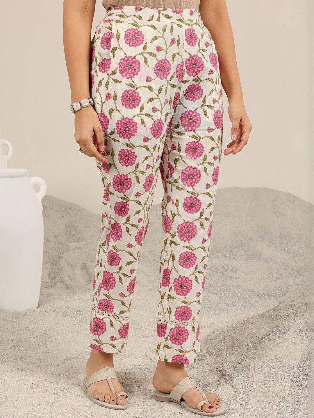 Women Floral Printed Panelled Kurta Set