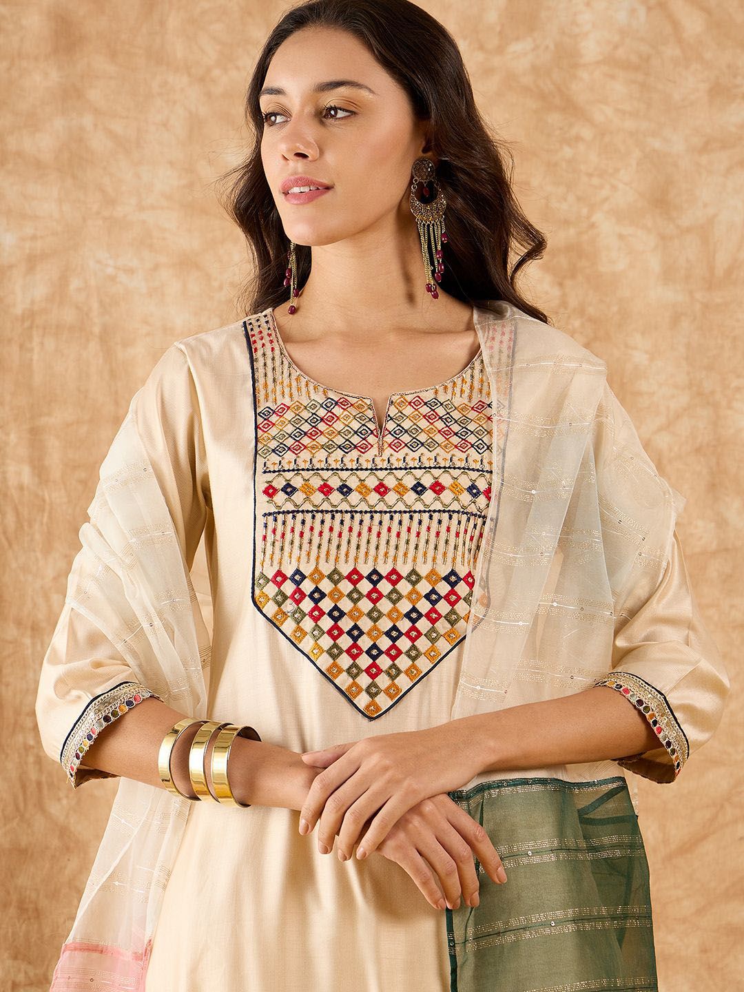 Dhiyona IE Yoke Design Straight Thread Work Liva Kurta with Palazzos & Dupatta