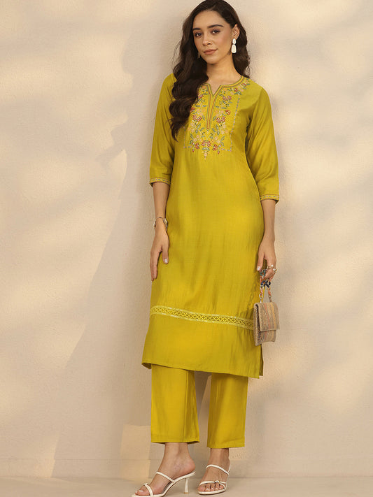 Women Floral Embroidered Regular Kurta with Trouser