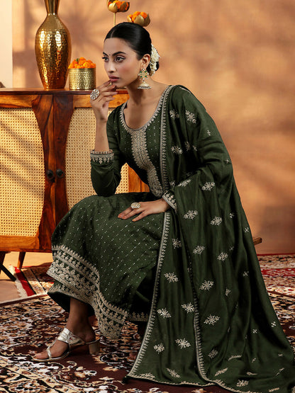 Women's LB Green Embroidered Silk Blend Straight Suits With Dupatta