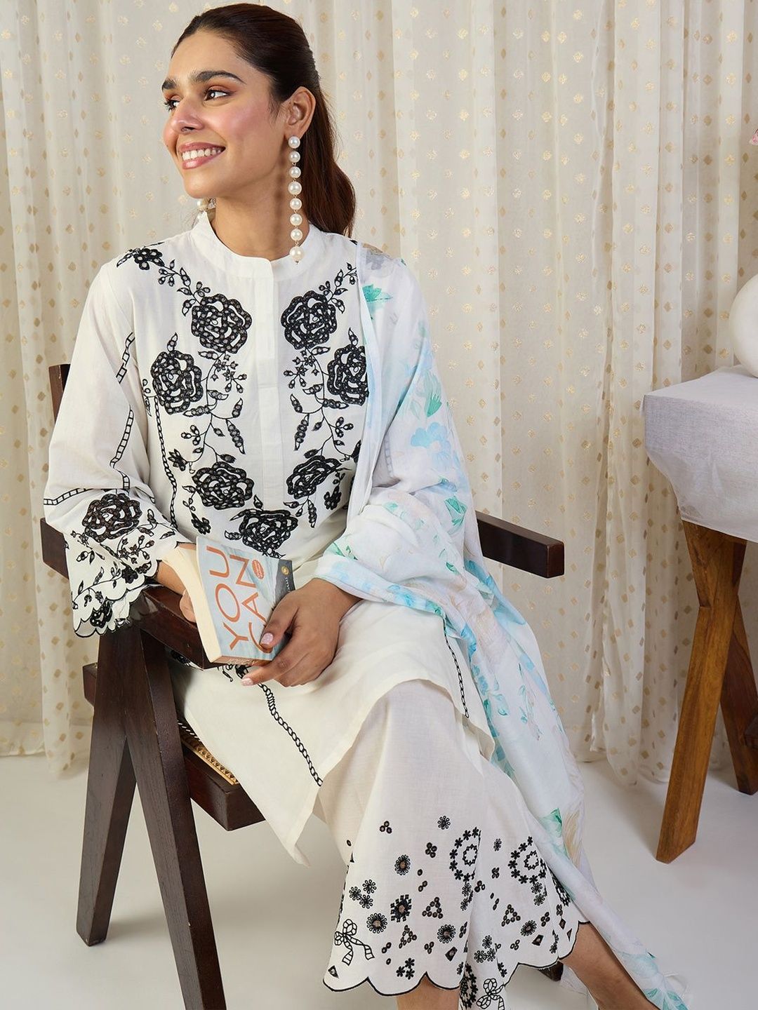 Dhiyona IE Women Floral Embroidered Regular Thread Work Cotton Kurta with Palazzos & Dupatta